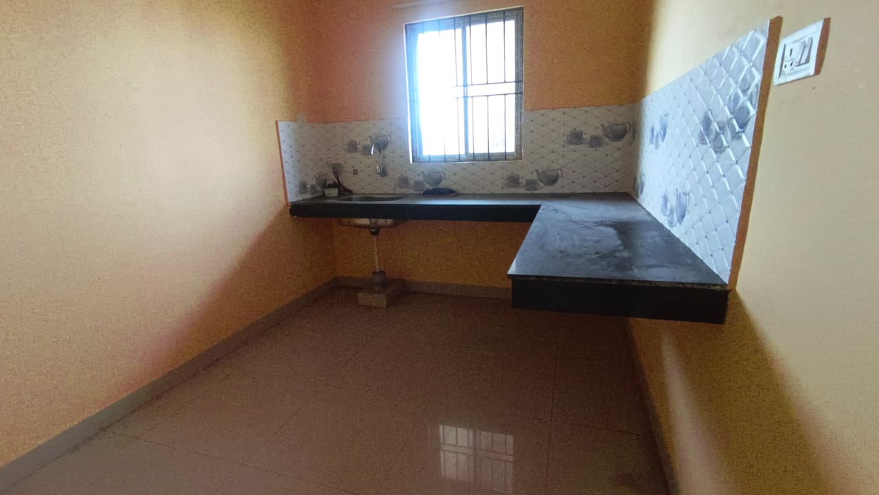 Unfurnished 3bhk in Natun Path, Hatigaon, Guwahati, Assam, India for Rent